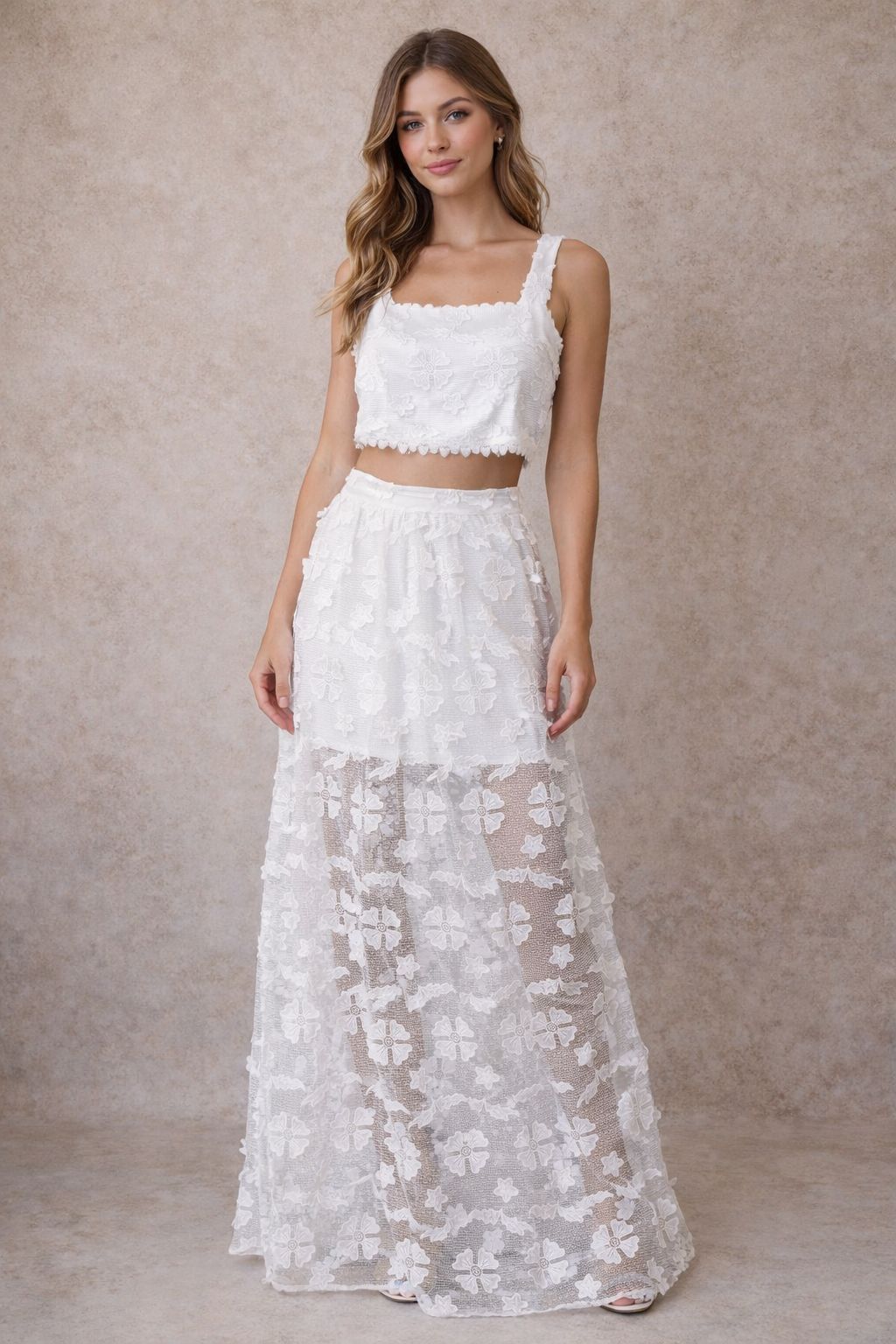 SET DE TOP Y FALDA DE ENCAJE