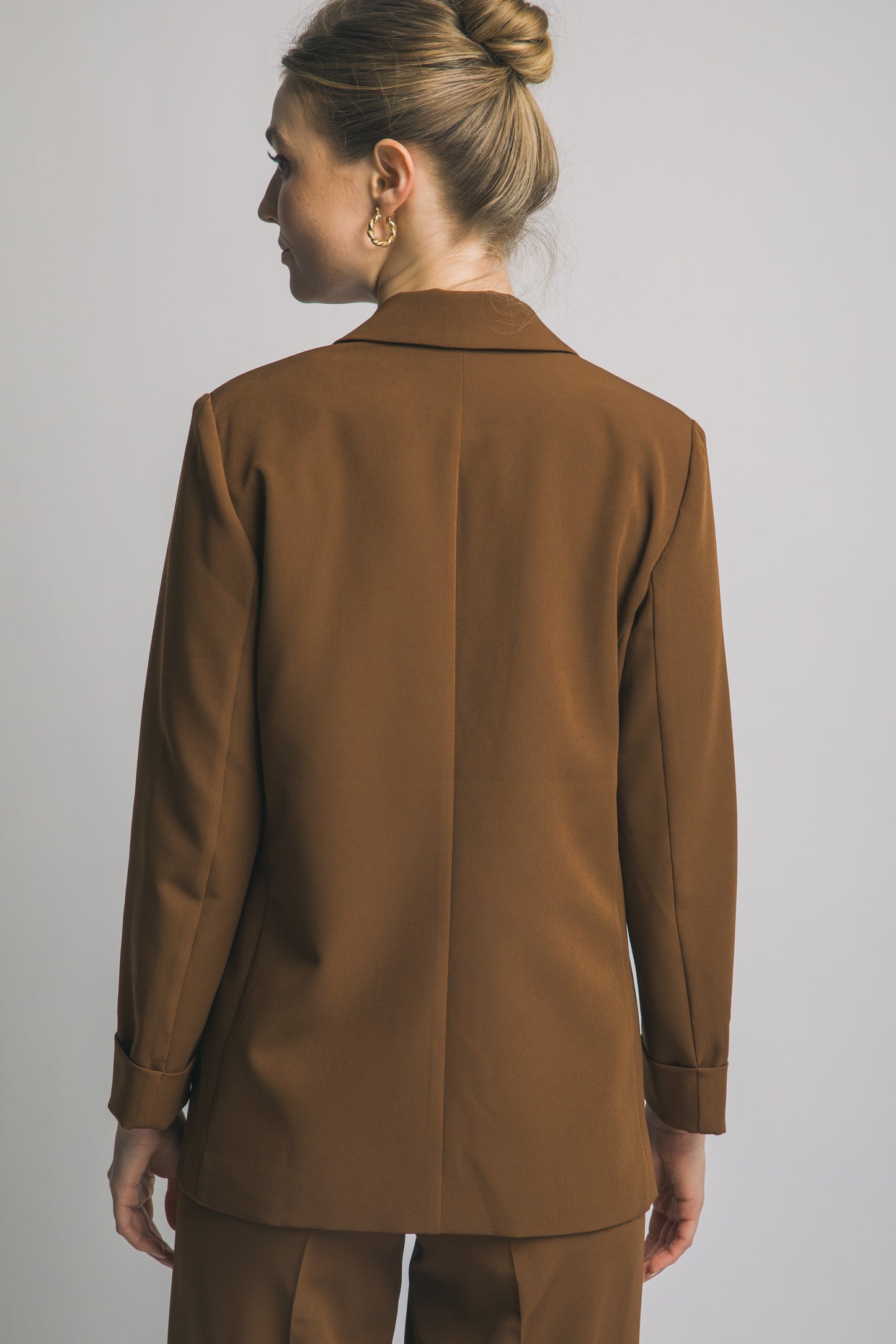 SACO CON BOTON DORADO