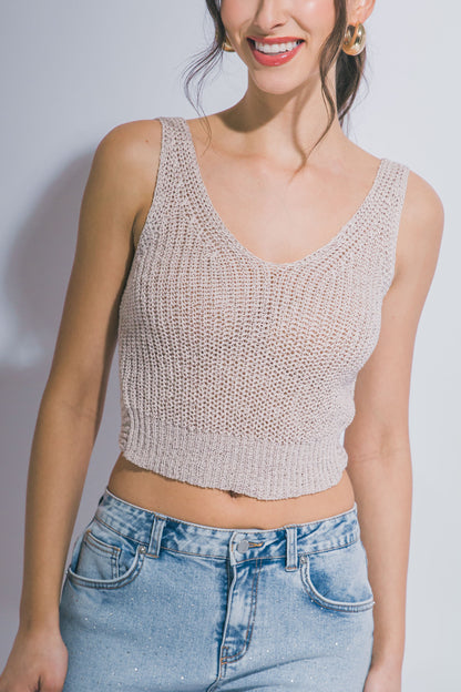 BLUSA CON CRUCE TRASERO